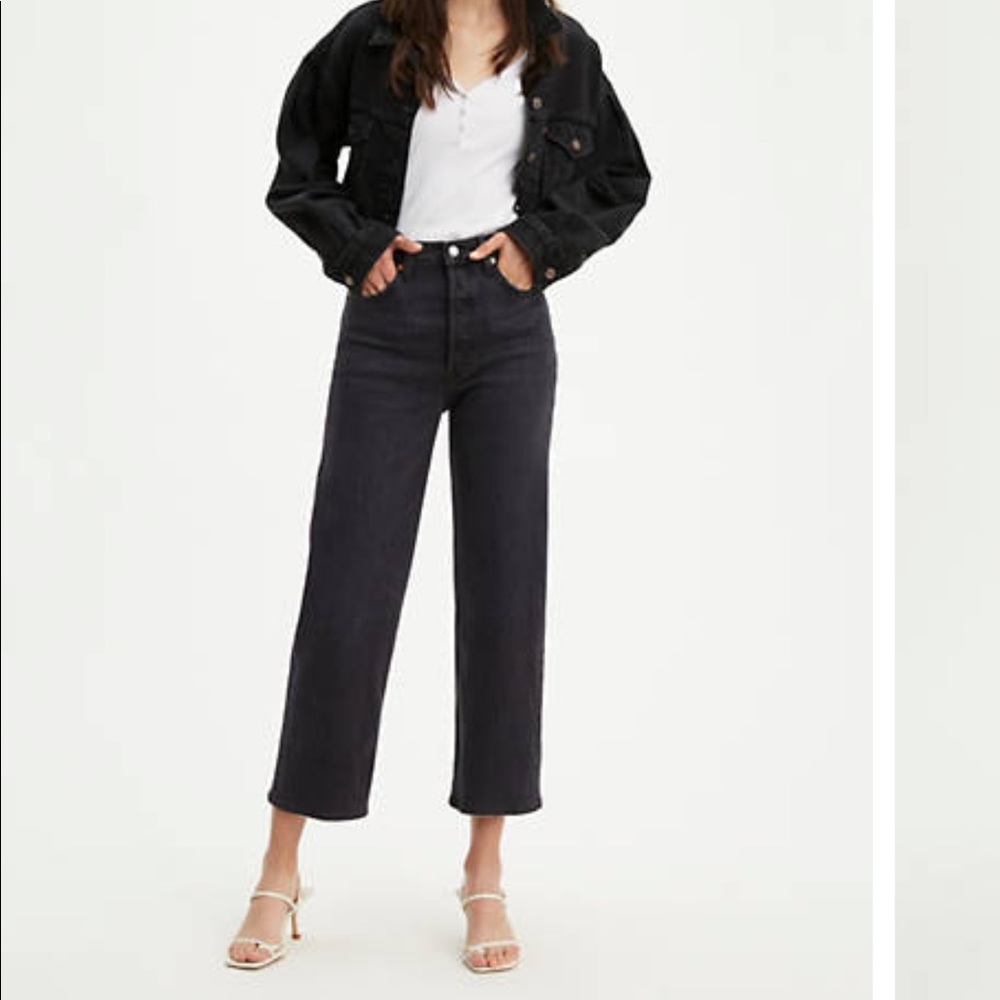 Levi’s ribcage straight ankle jeans